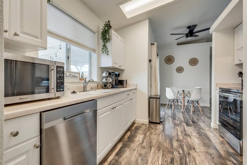 Family Friendly W/ Backyard Games, Rv Parking Holiday home *