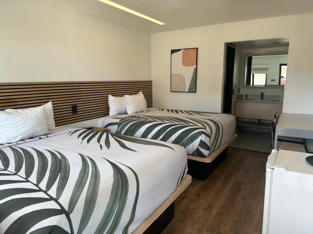 Sway Motel 2*