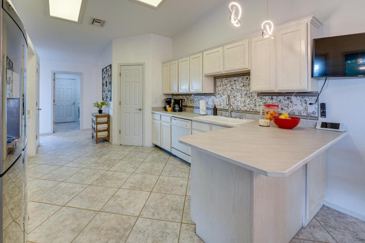 Havasu Pool, And Mountain Views * Lake Havasu City