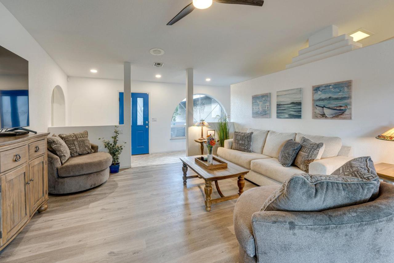 Havasu Pool, And Mountain Views Holiday home Lake Havasu City