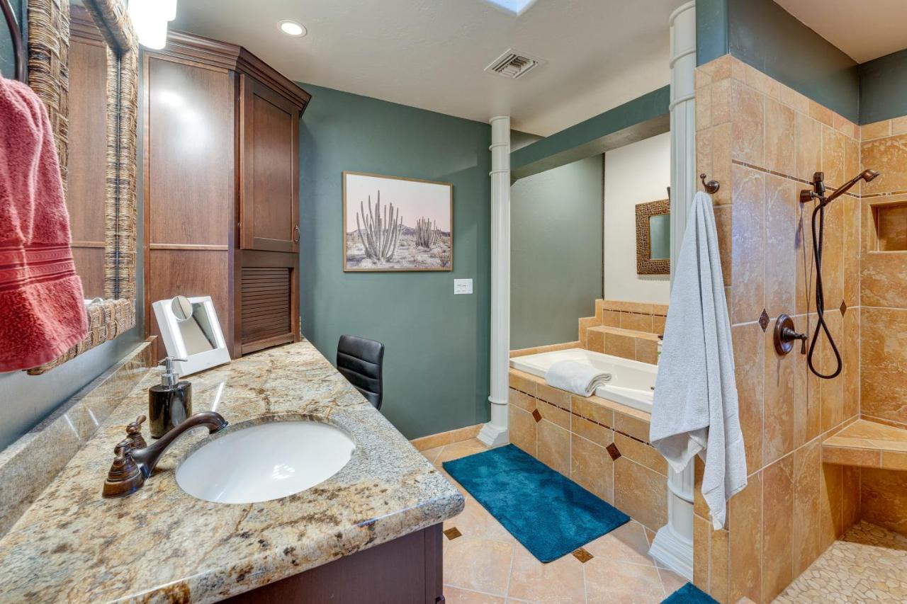 Havasu Pool, And Mountain Views Holiday home