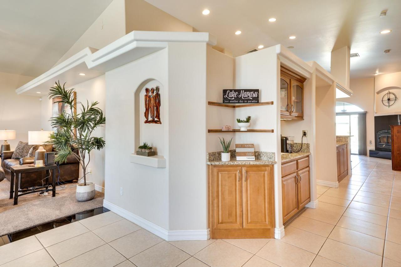 Havasu Escape With Pool, Patio And Grill! Holiday home *