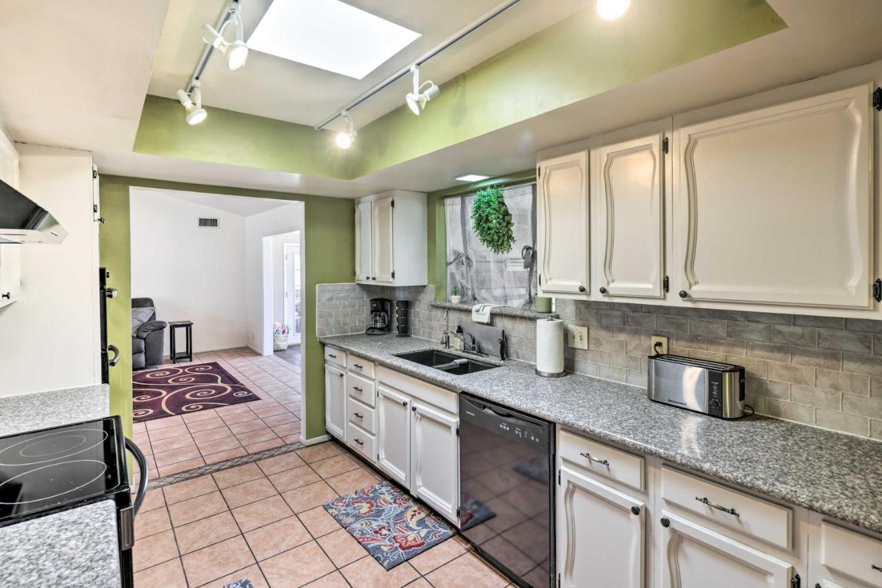 Havasu With Heated Pool 3 Mi To Marina! * Lake Havasu City