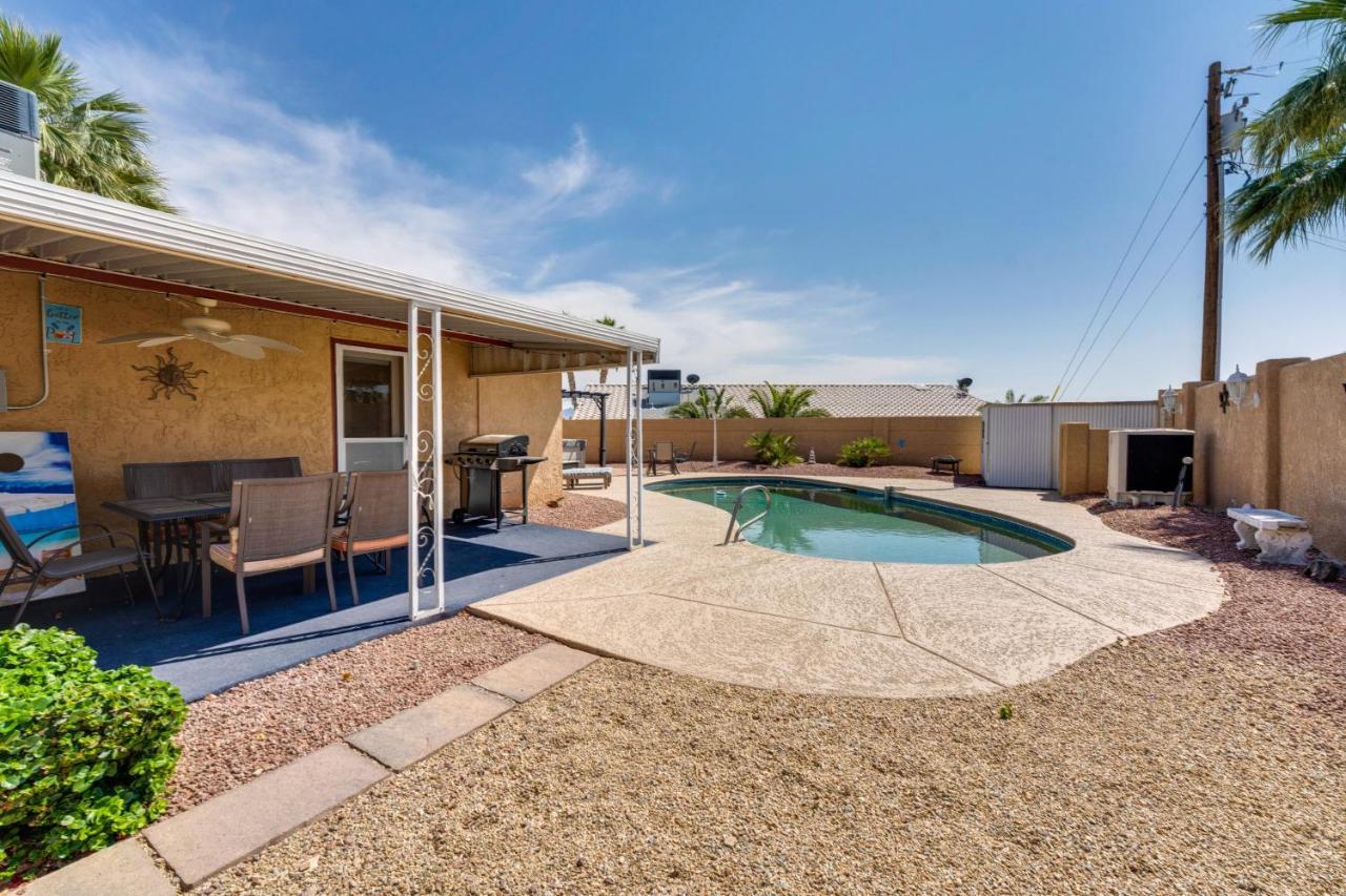 Havasu With Heated Pool 3 Mi To Marina! Holiday home Lake Havasu City