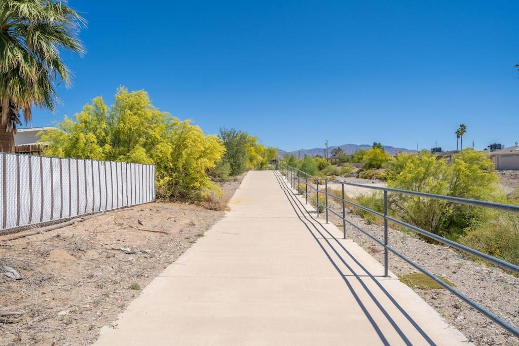 Holiday home Large Havasu Retreat With Private Heated Pool And Gameroom For Family Fun