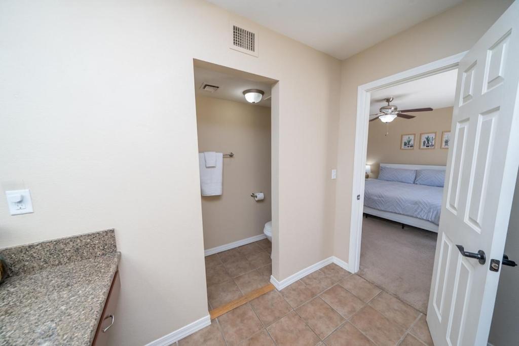 Holiday home Large Havasu Retreat With Private Heated Pool And Gameroom For Family Fun *
