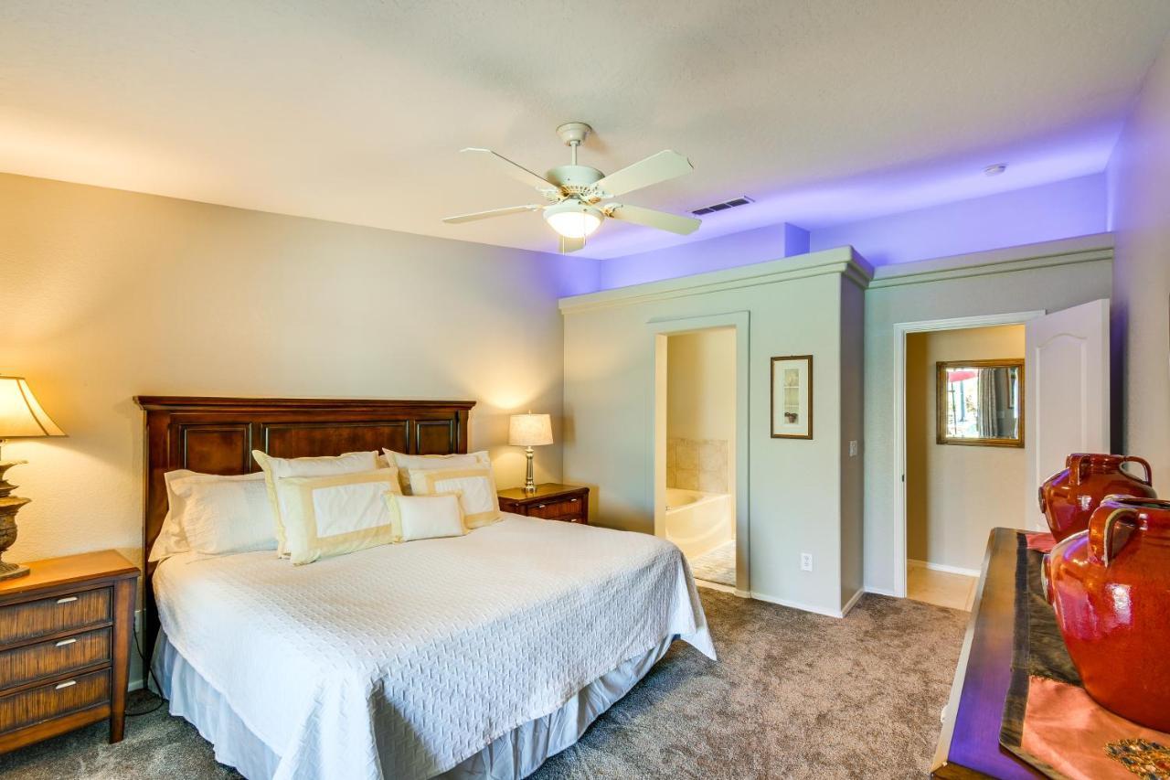 Holiday home Havasu Oasis With Outdoor Pool And Hot Tub!