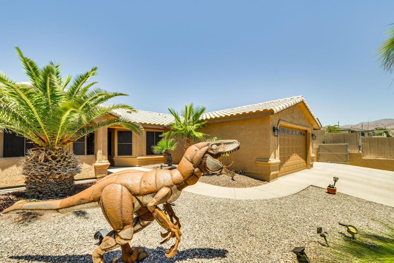 Havasu Oasis With Outdoor Pool And Hot Tub! Holiday home