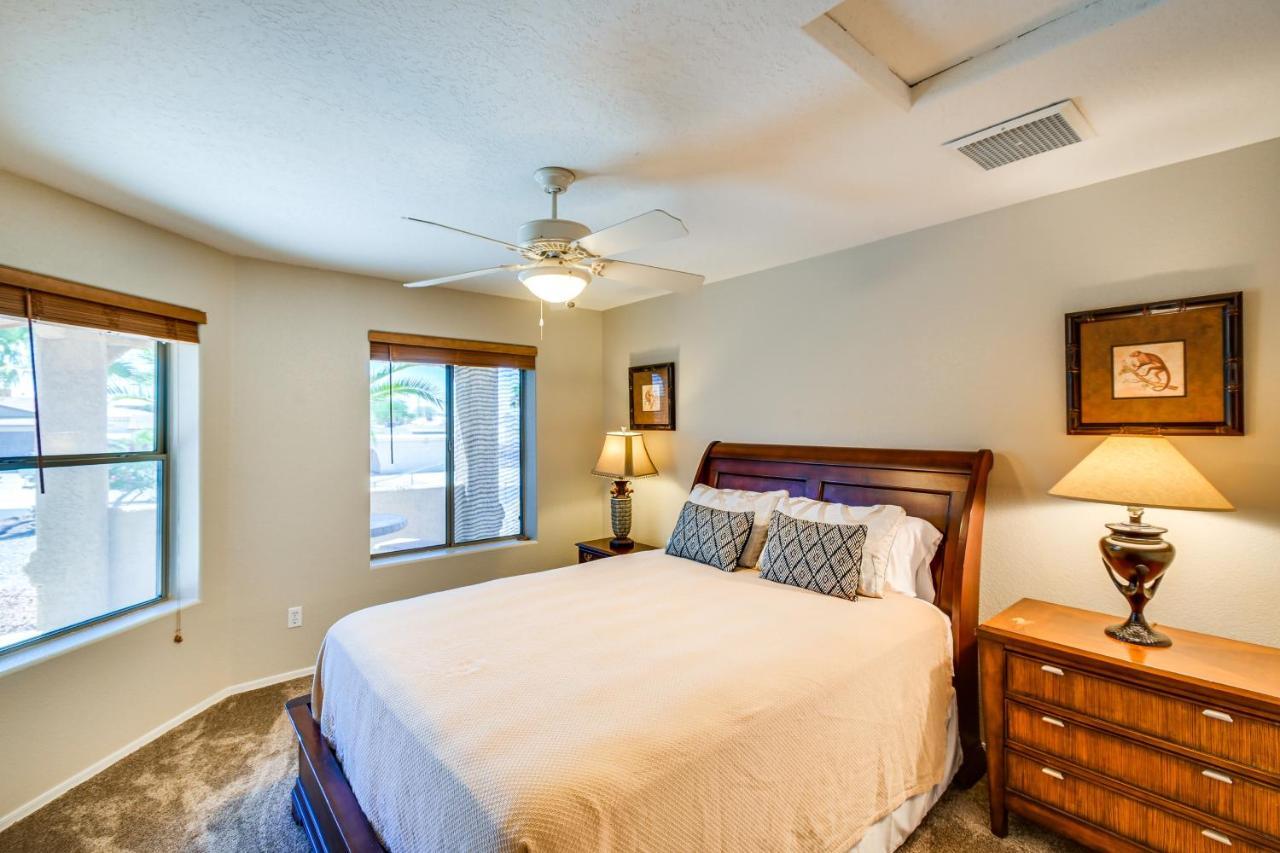 Havasu Oasis With Outdoor Pool And Hot Tub! Holiday home *