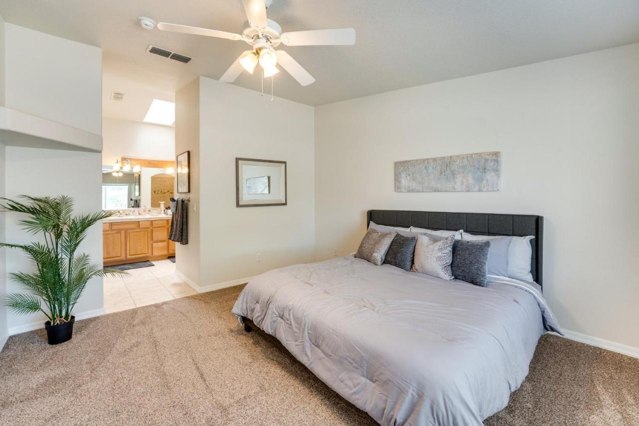 Havasu With Pool - 4 Mi To Beach! Holiday home *