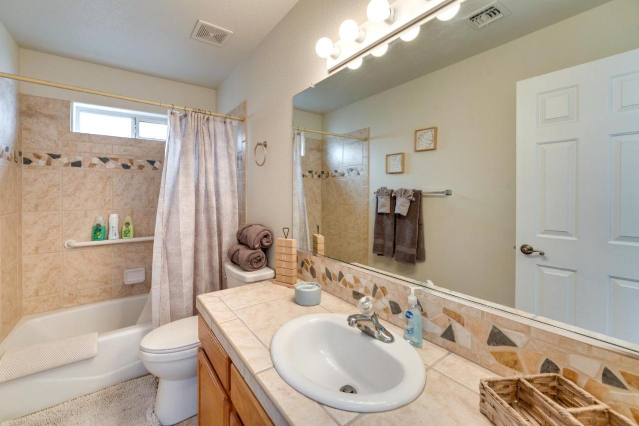 Havasu With Pool - 4 Mi To Beach! Holiday home