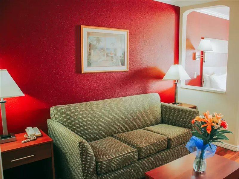 Rodeway & 3* Lake Havasu City