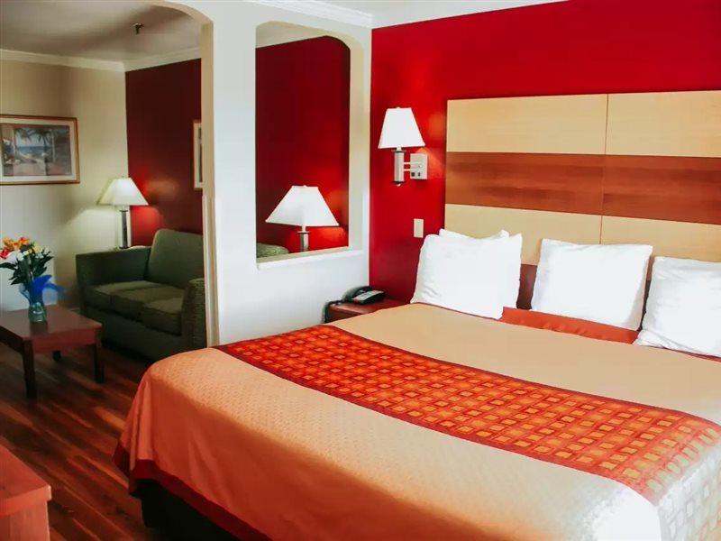 Rodeway & Hotel Lake Havasu City