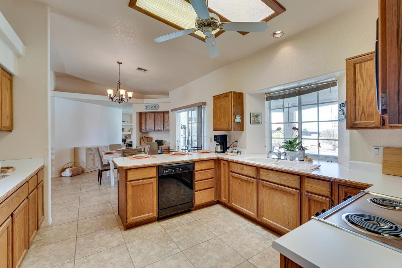 Havasu With Private Pool And Views! Holiday home