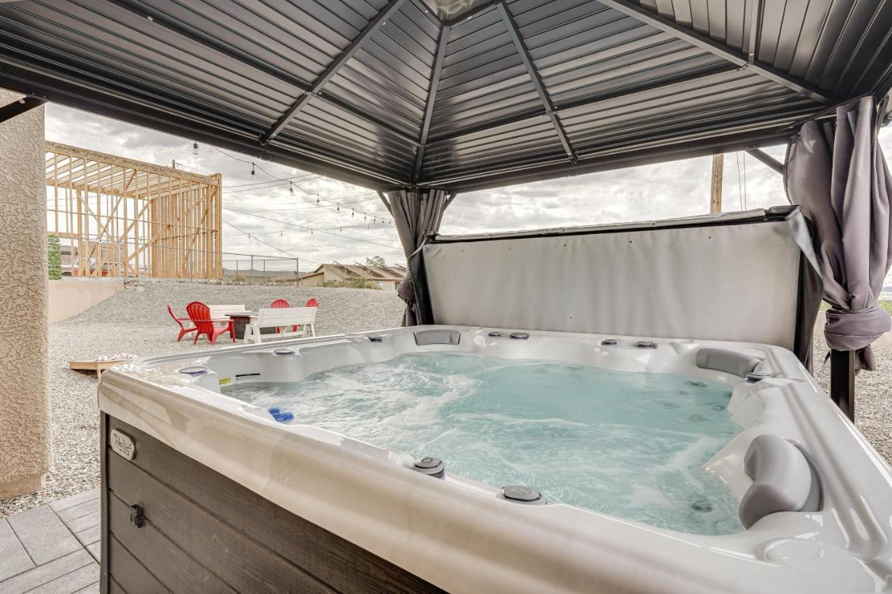 Havasu With Hot Tub And Foosball Table! Lake Havasu City