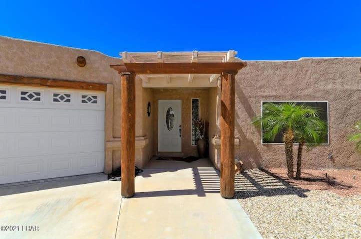 Lodestar Livin! 4-bedroom, Pool, Views!