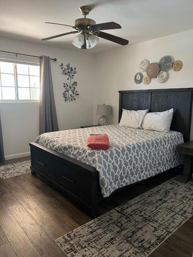 Lodestar Livin! 4-bedroom, Pool, Views! Lake Havasu City