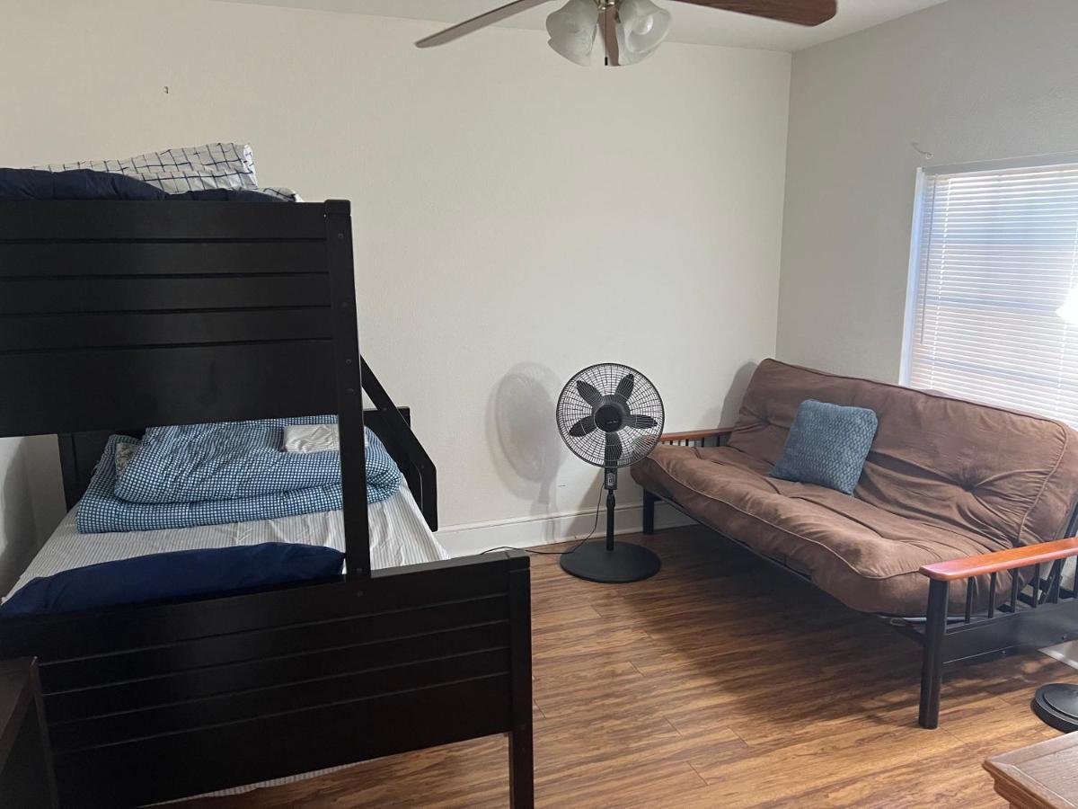 Holiday home Lodestar Livin! 4-bedroom, Pool, Views! Lake Havasu City