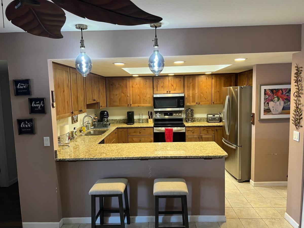 Lodestar Livin! 4-bedroom, Pool, Views!