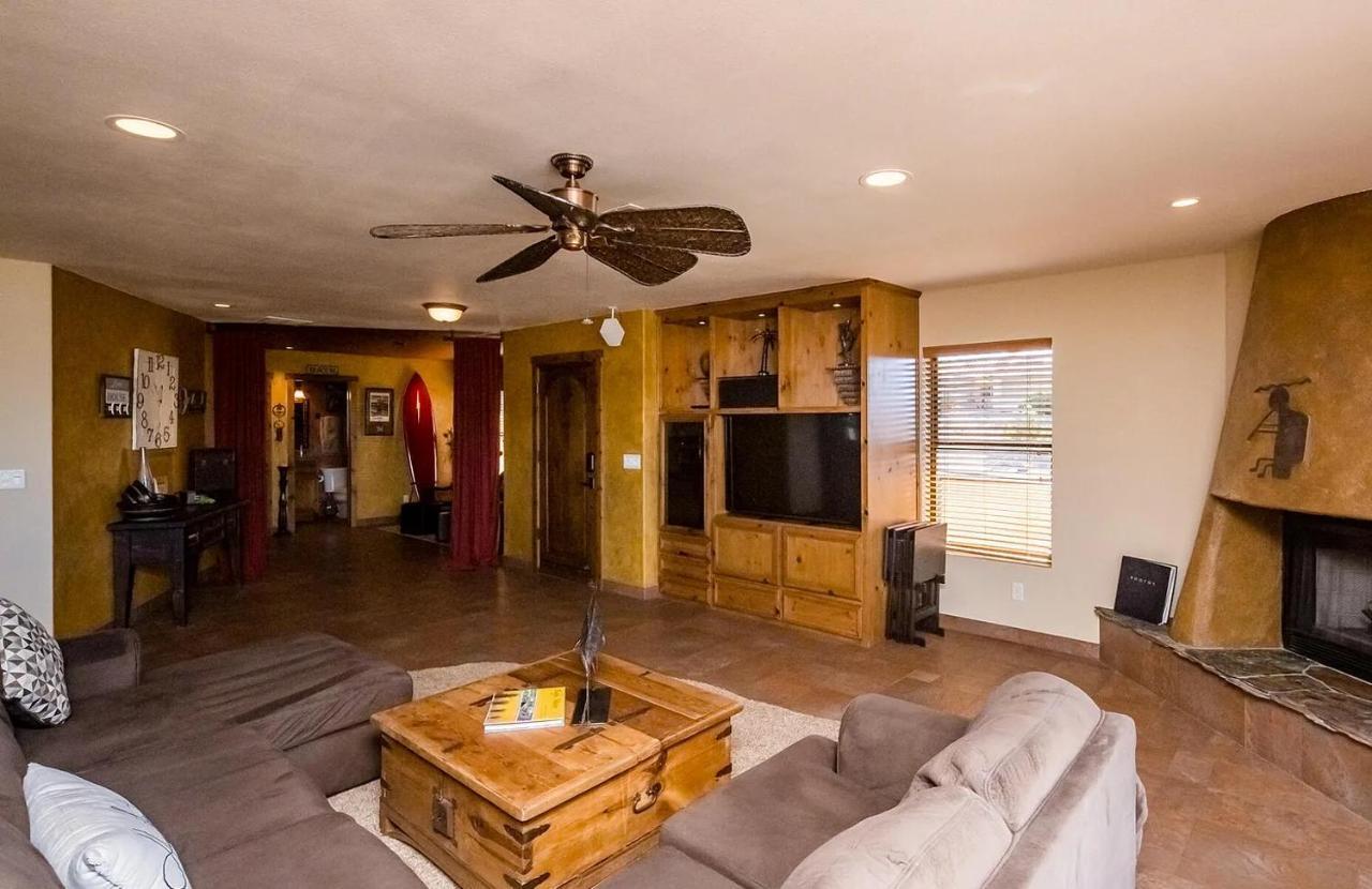 Desert Oasis, Winter Dream True! Holiday home
