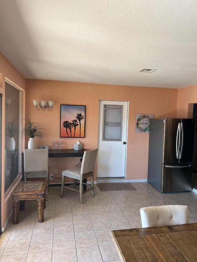 Holiday home Lodestar Livin! 4-bedroom, Pool, Views! Lake Havasu City