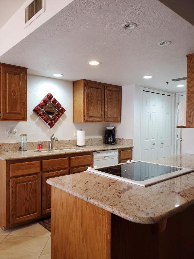 Terrific Townhouse-natuical Estates! Lake Havasu City
