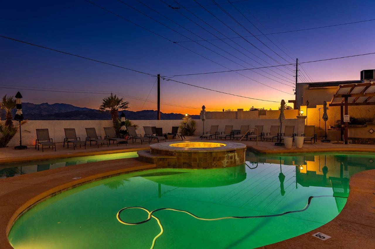 Apartment Lakeview Minute From New Launch With Pool And *
