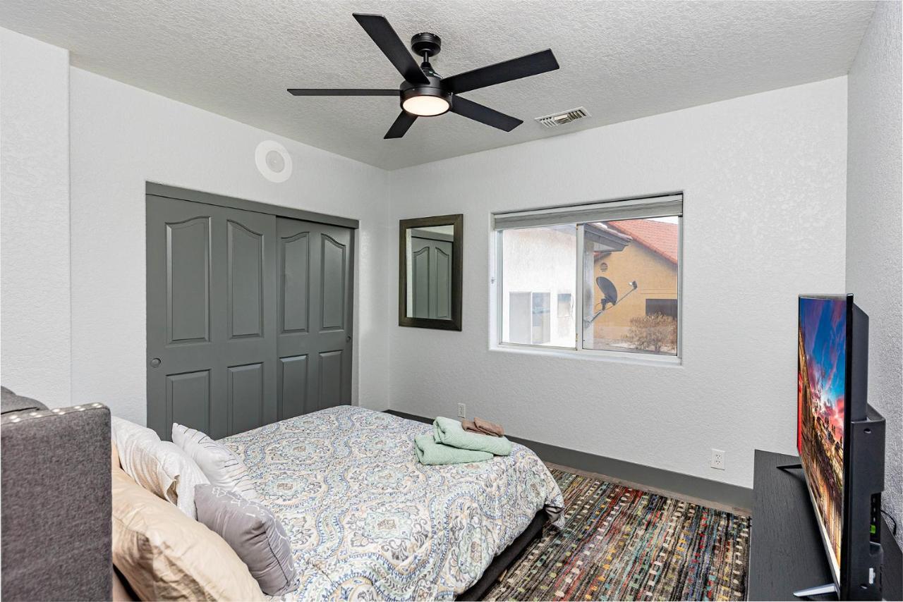 Lakeview Minute From New Launch With Pool And Apartment Lake Havasu City