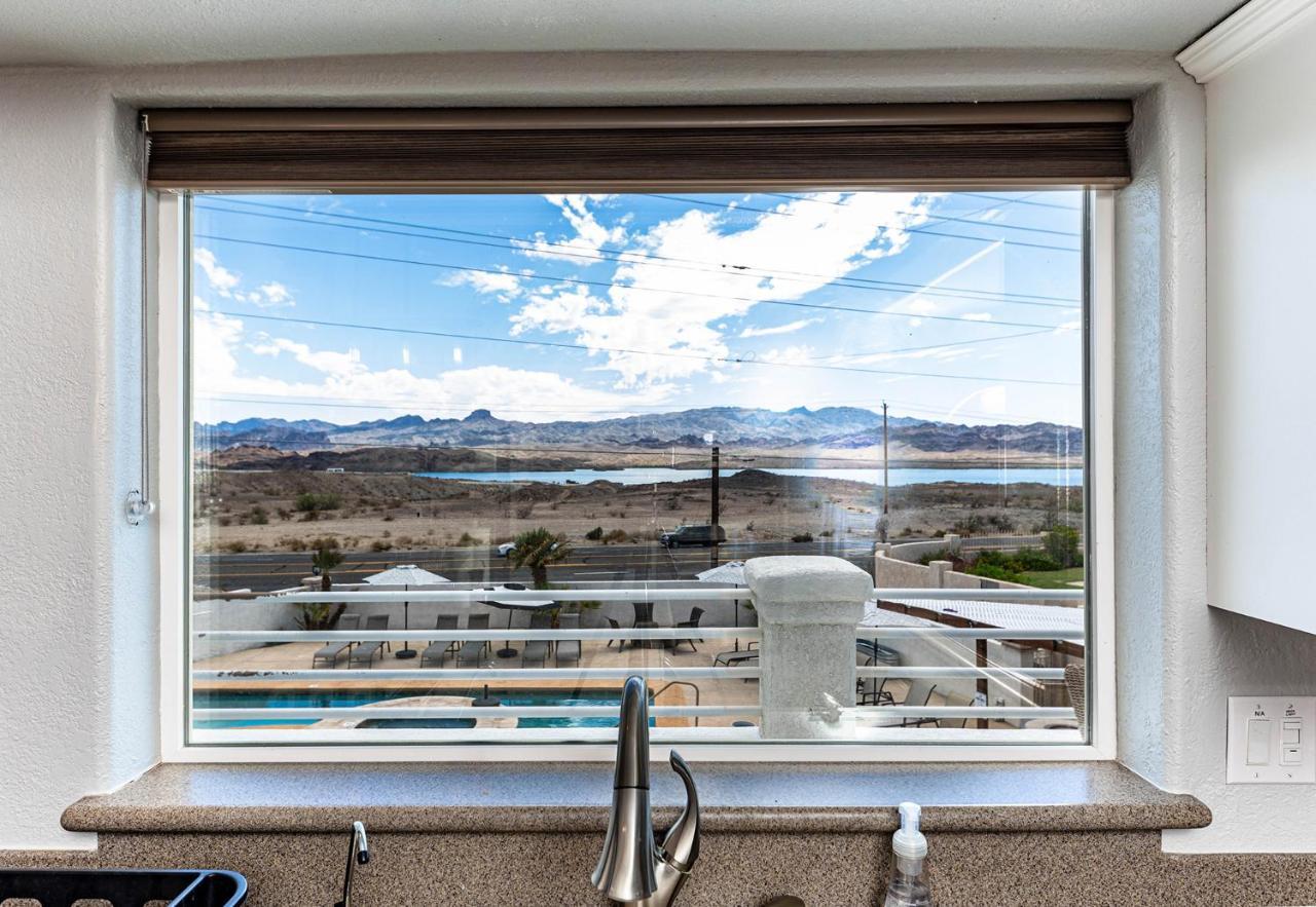 Apartment Lakeview Minute From New Launch With Pool And Lake Havasu City