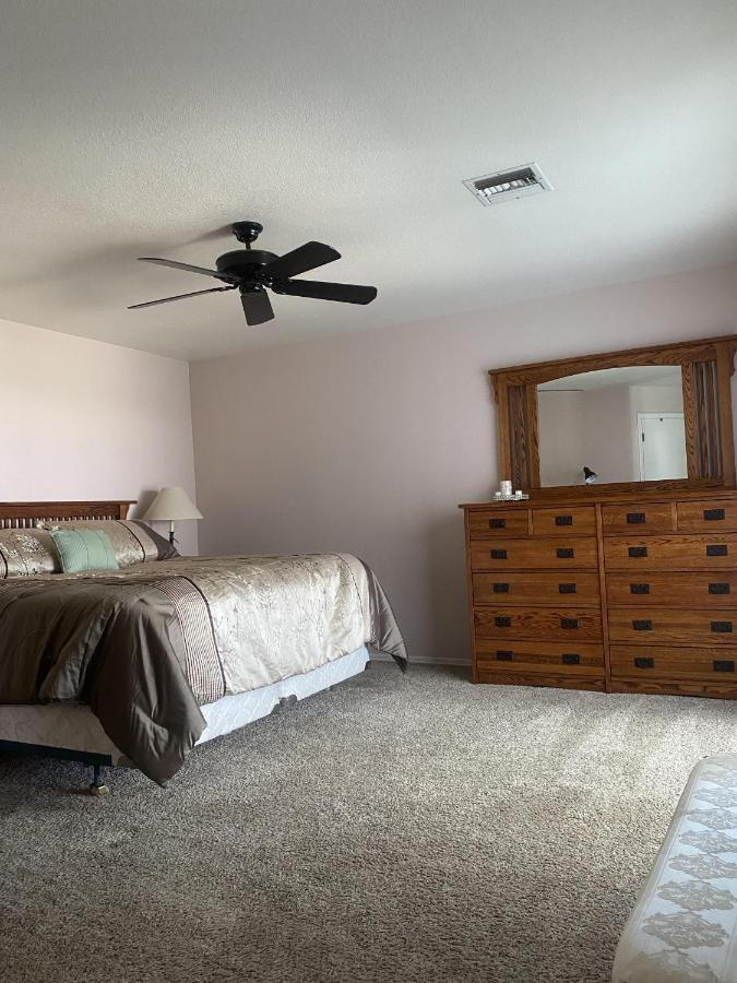 Cute 2 Bedroom With Pool And Rv Parking *