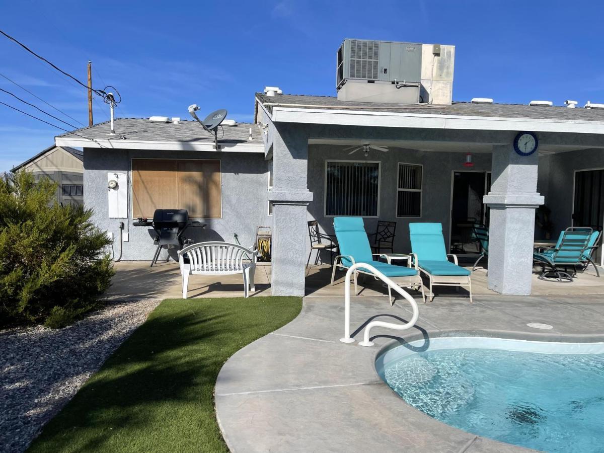 Cute 2 Bedroom With Pool And Rv Parking