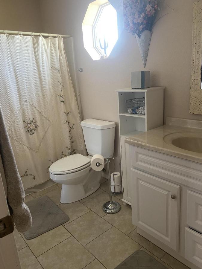 Holiday home Cute 2 Bedroom With Pool And Rv Parking *