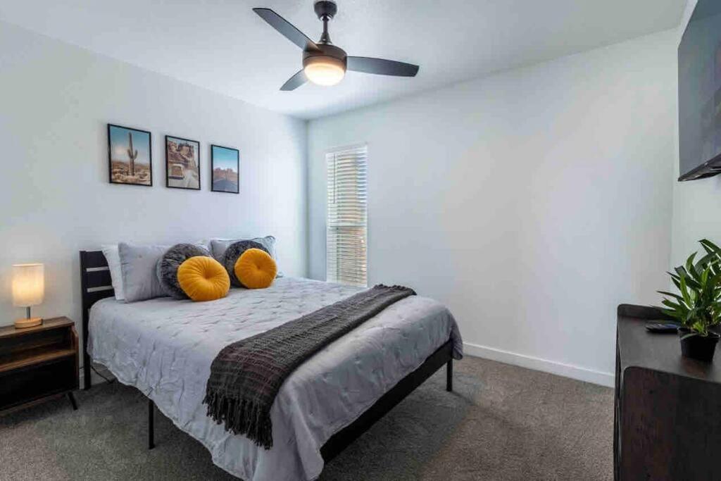 Holiday home Peaceful Desert W/lake View &