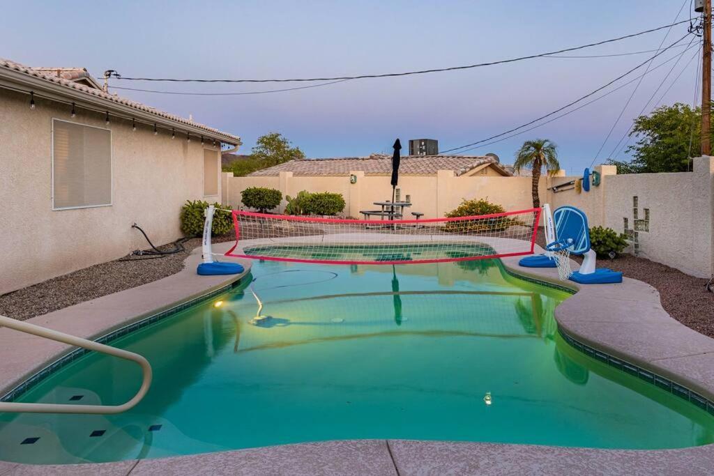 Apartment Sunset Paradise . Pool . Bbq . Smart Tv . Sleeps10 *