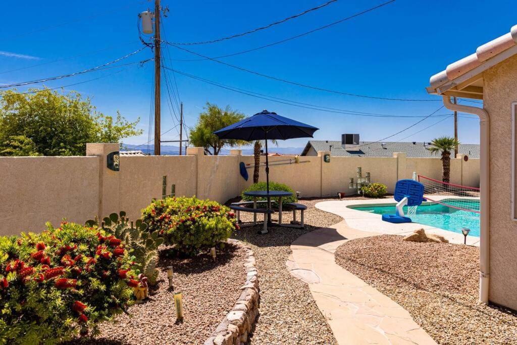Sunset Paradise . Pool . Bbq . Smart Tv . Sleeps10 Apartment Lake Havasu City