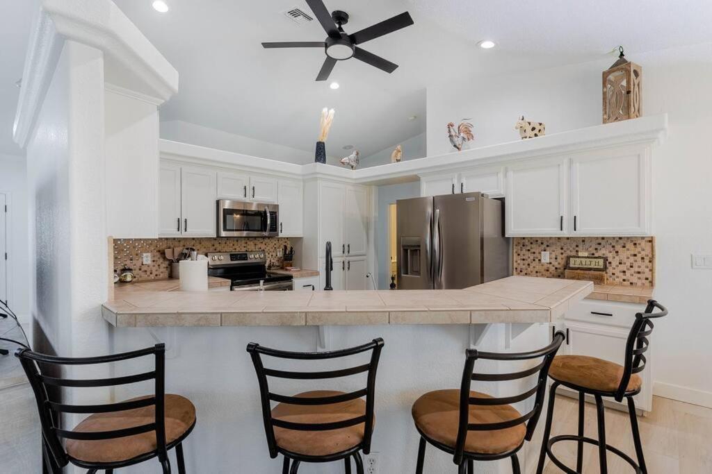 Apartment Sunset Paradise . Pool . Bbq . Smart Tv . Sleeps10 Lake Havasu City