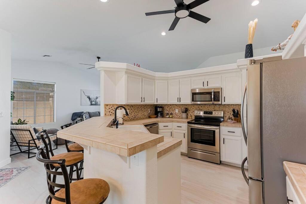 Sunset Paradise . Pool . Bbq . Smart Tv . Sleeps10