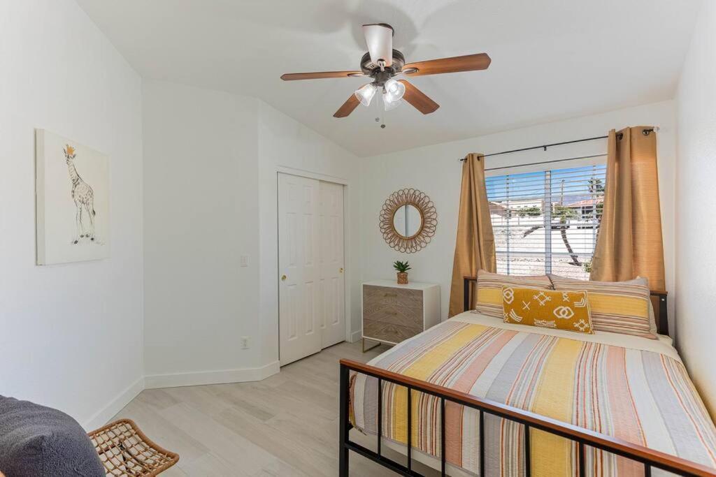 Sunset Paradise . Pool . Bbq . Smart Tv . Sleeps10 * Lake Havasu City