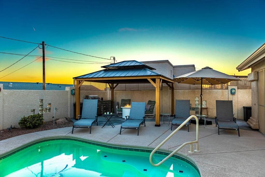 Sunset Paradise . Pool . Bbq . Smart Tv . Sleeps10 Apartment Lake Havasu City