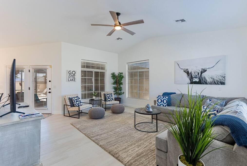 Sunset Paradise . Pool . Bbq . Smart Tv . Sleeps10 Lake Havasu City
