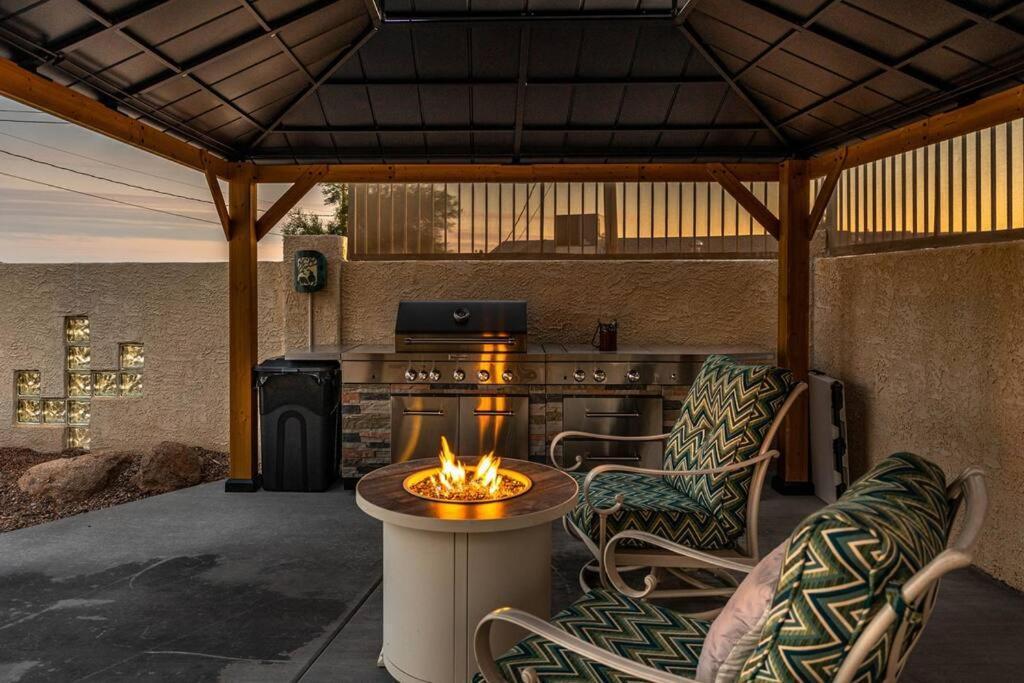 Sunset Paradise . Pool . Bbq . Smart Tv . Sleeps10 * Lake Havasu City