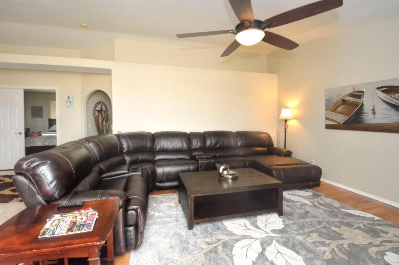 Trendy Southside Beauty With Rv Access Holiday home