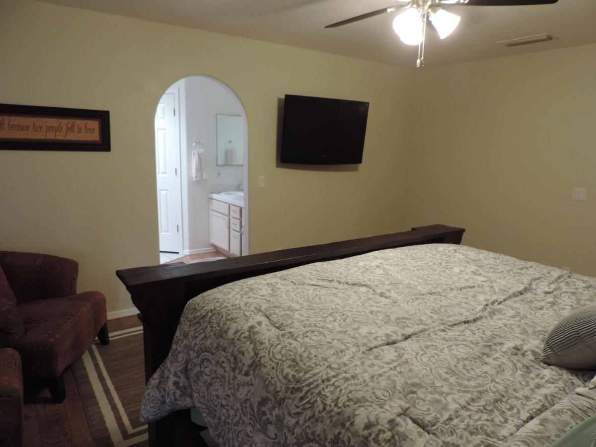 Trendy Southside Beauty With Rv Access *