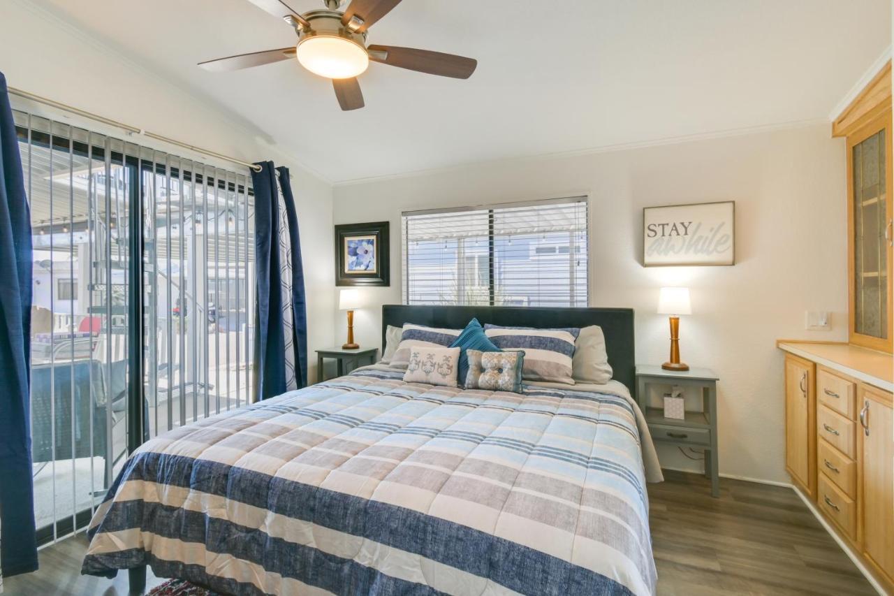 Havasu Mountain Views And Access