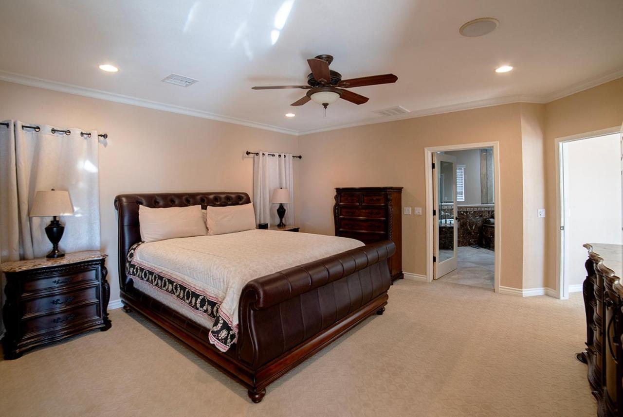 Golf Course Luxury Retreat On Hogan *
