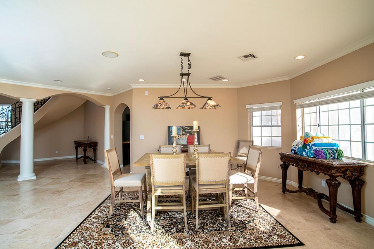 Golf Course Luxury Retreat On Hogan Lake Havasu City