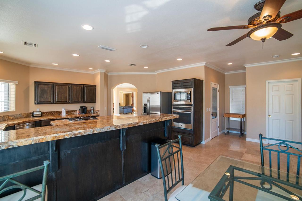 Golf Course Luxury Retreat On Hogan Holiday home Lake Havasu City