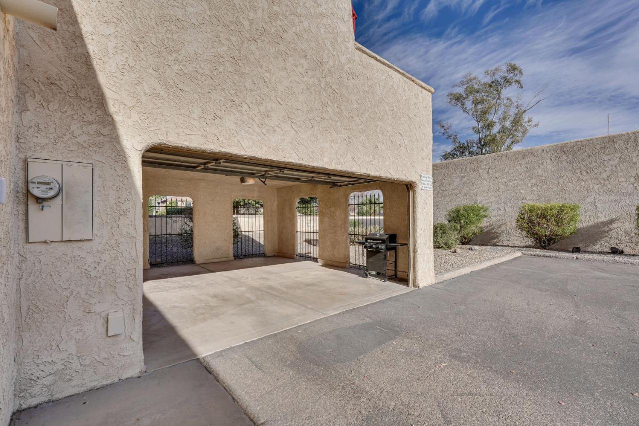 Havasu With Patio 1 Mi To Boat Ramp Apartment