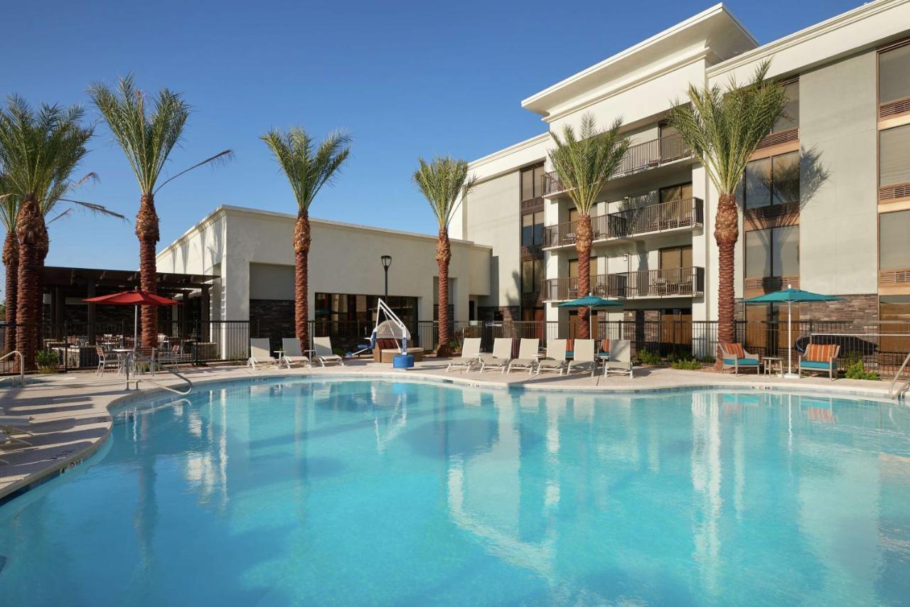 Hampton Havasu Hotel 3*