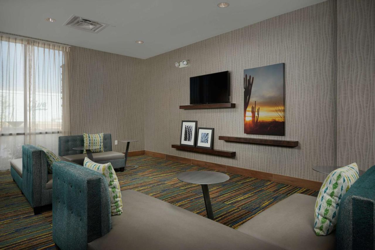 Hotel Hampton Havasu 3*
